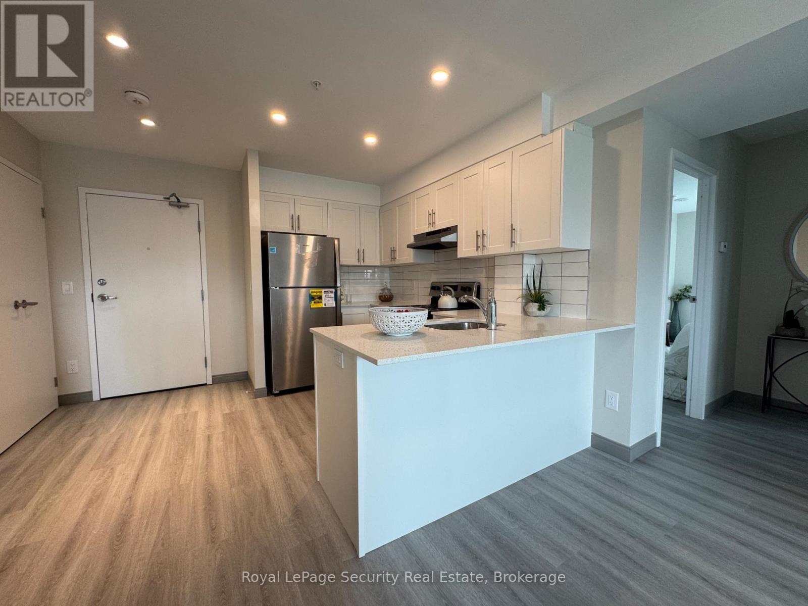 514 - 1015 Innisfil Beach Road, Innisfil, Ontario  L9S 1T3 - Photo 4 - N13045328