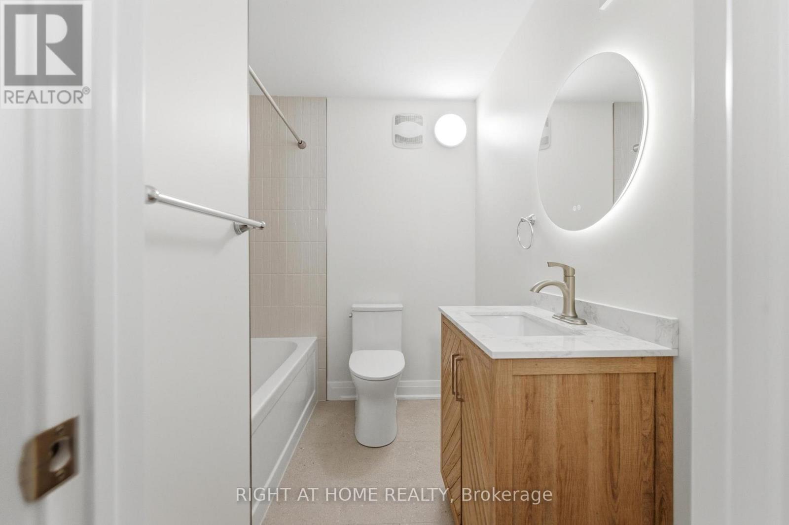 Lower - 187 Oak Avenue, Hamilton, Ontario  L8L 5M9 - Photo 12 - X12932708