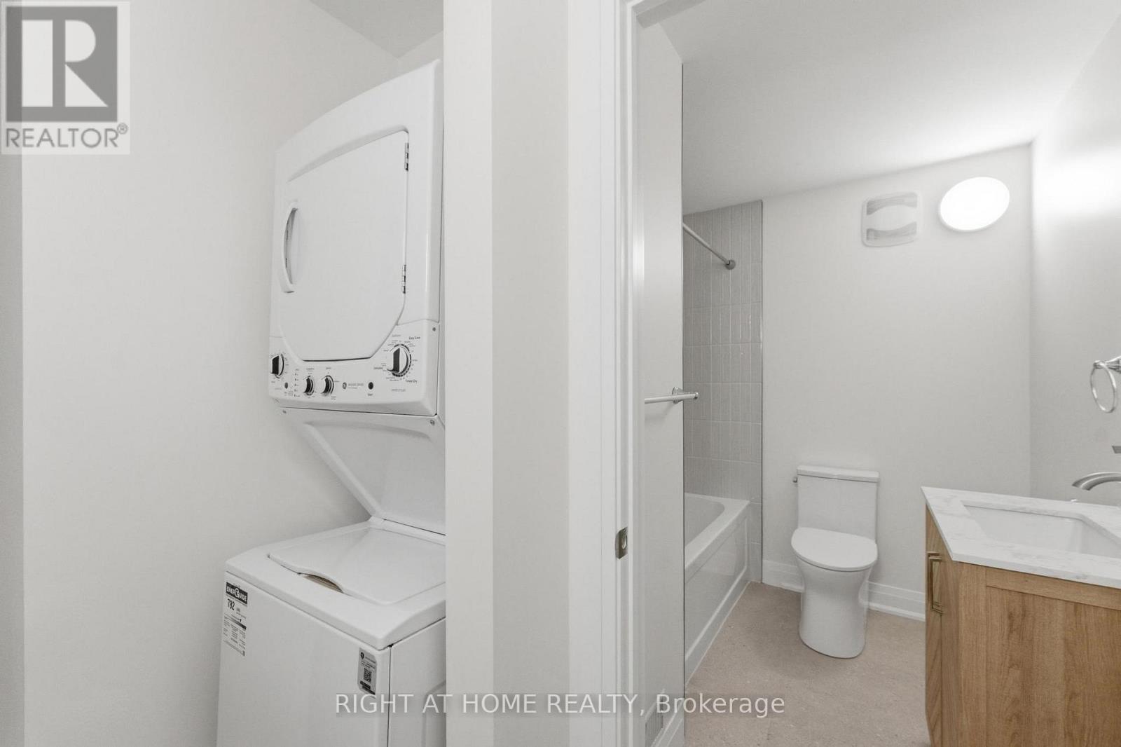 Lower - 187 Oak Avenue, Hamilton, Ontario  L8L 5M9 - Photo 11 - X12932708