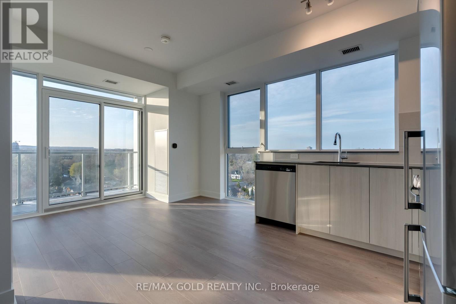 803 - 2088 James Street, Burlington, Ontario  L7R 0H2 - Photo 12 - W13045326