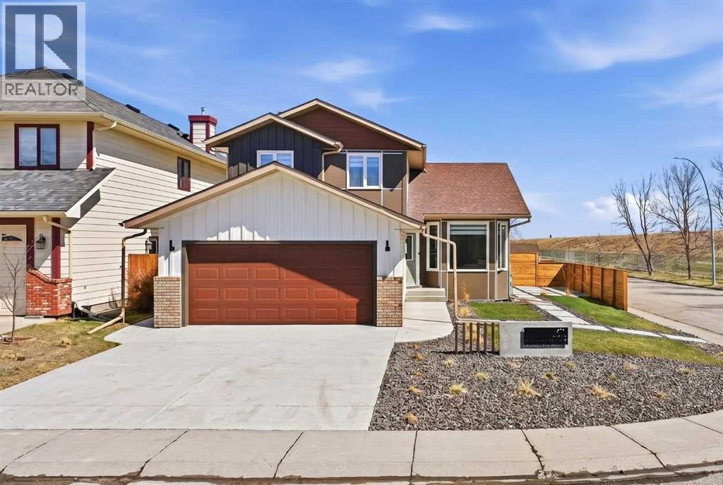 42 Sunvista Crescent Se, Calgary, Alberta  T2X 3G2 - Photo 2 - A2302693