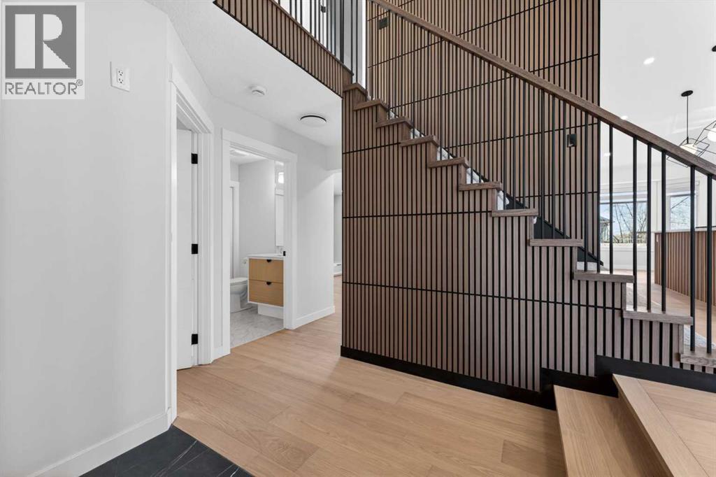 42 Sunvista Crescent Se, Calgary, Alberta  T2X 3G2 - Photo 6 - A2302693