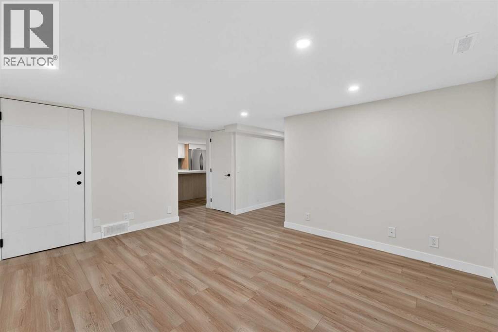 42 Sunvista Crescent Se, Calgary, Alberta  T2X 3G2 - Photo 41 - A2302693