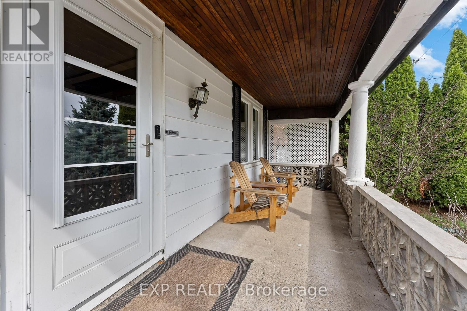 4725 Third Avenue, Niagara Falls, Ontario  L2E 4L7 - Photo 2 - X12989640