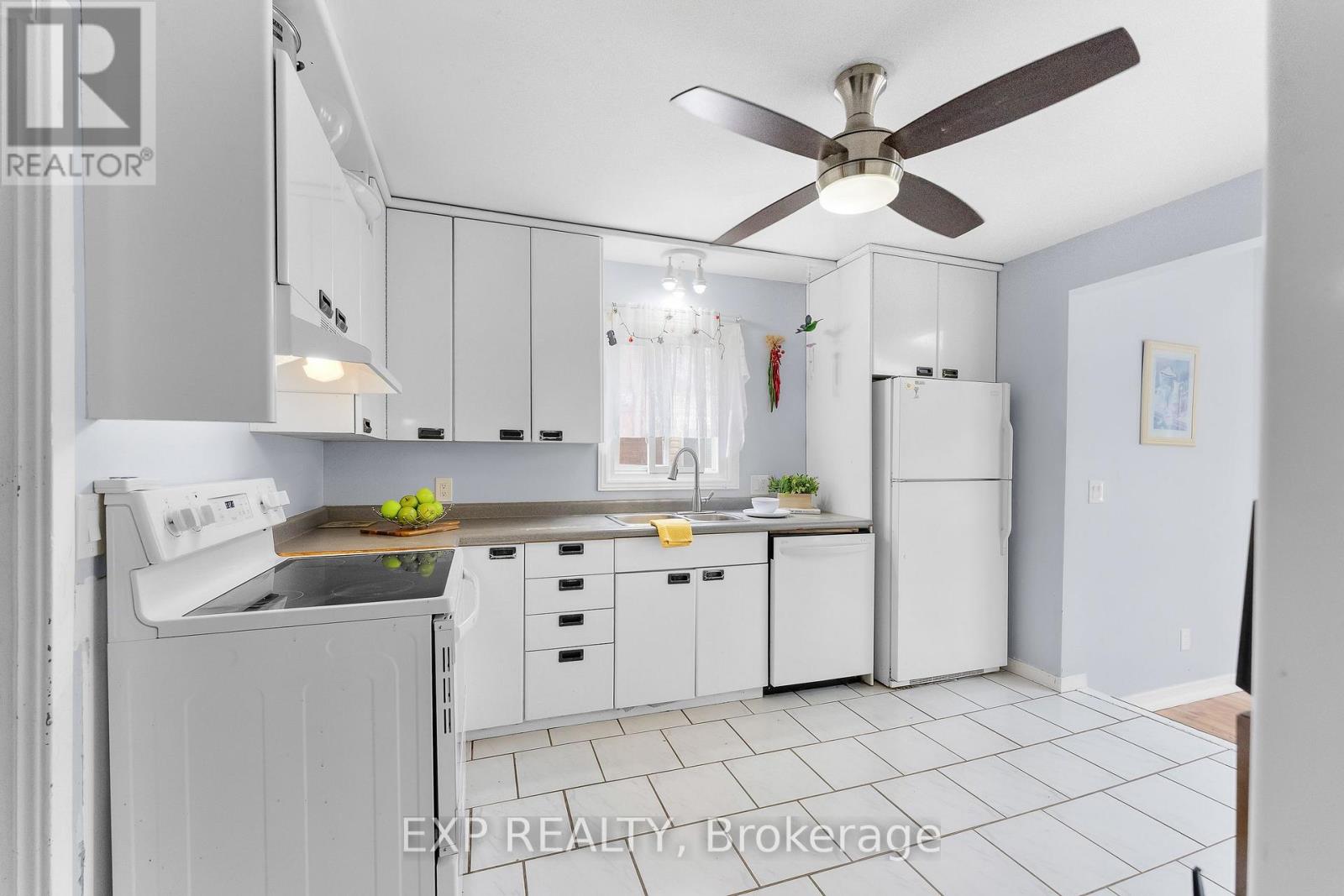 4725 Third Avenue, Niagara Falls, Ontario  L2E 4L7 - Photo 13 - X12989640