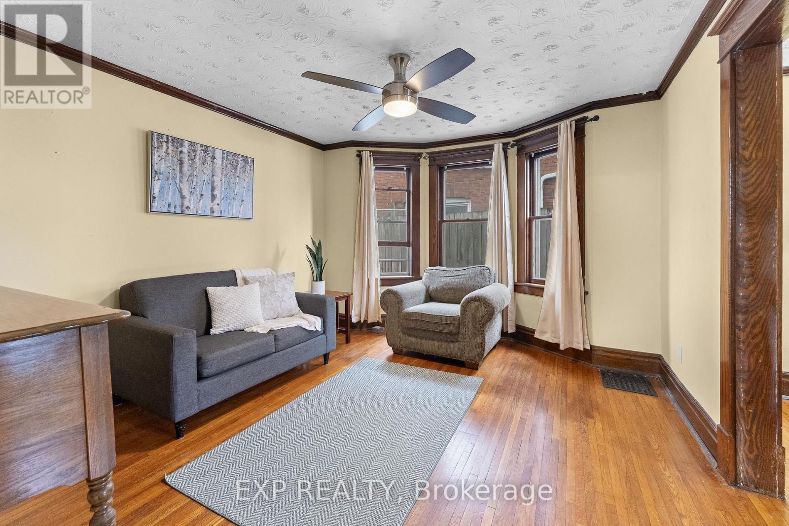 4725 Third Avenue, Niagara Falls, Ontario  L2E 4L7 - Photo 9 - X12989640