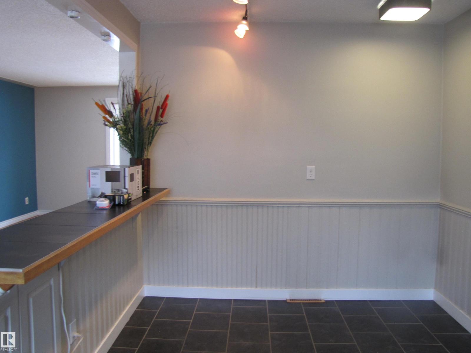 7135 87 St Nw, Edmonton, Alberta  T6G 3G1 - Photo 12 - E4484240