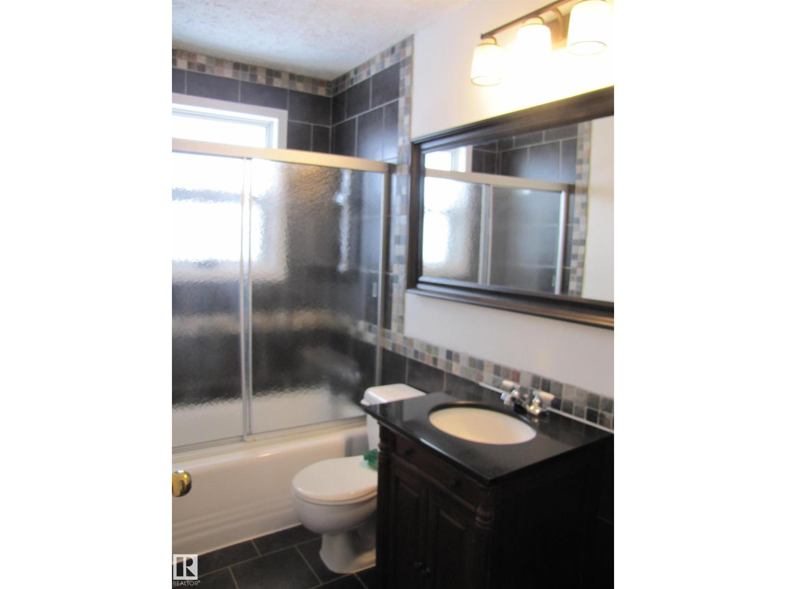 7135 87 St Nw, Edmonton, Alberta  T6G 3G1 - Photo 15 - E4484240