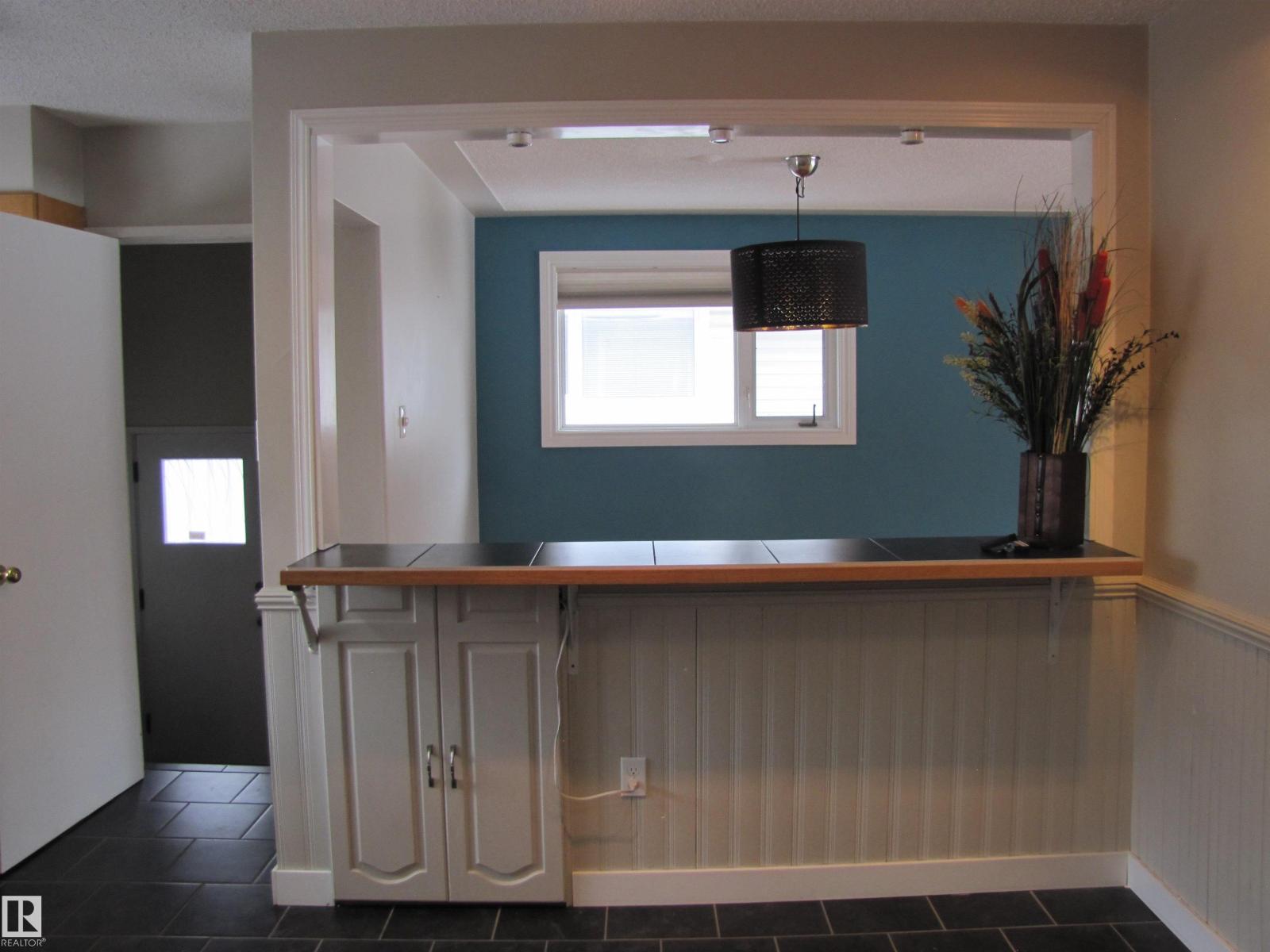 7135 87 St Nw, Edmonton, Alberta  T6G 3G1 - Photo 10 - E4484240