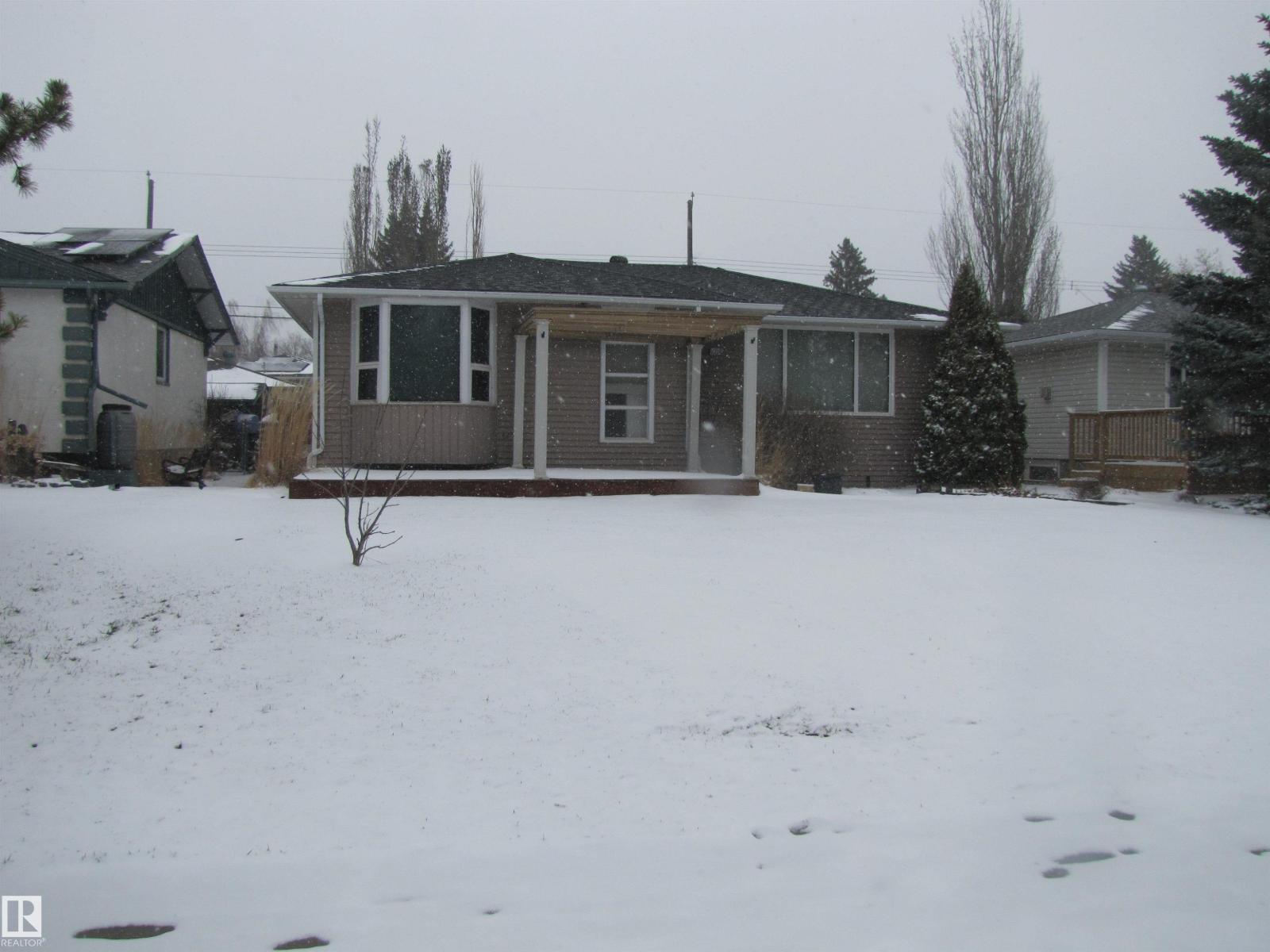 7135 87 St Nw, Edmonton, Alberta  T6G 3G1 - Photo 2 - E4484240