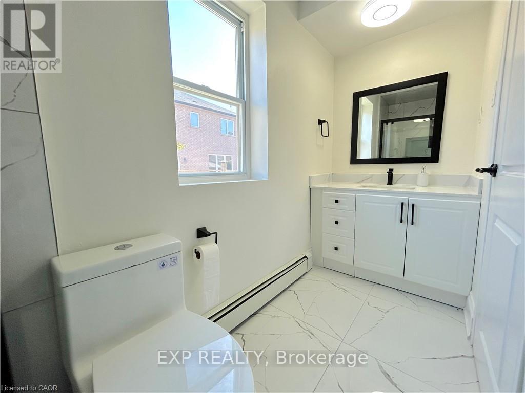 Upper - 526 Fifty Road, Hamilton, Ontario  L8E 5T4 - Photo 4 - X13045332