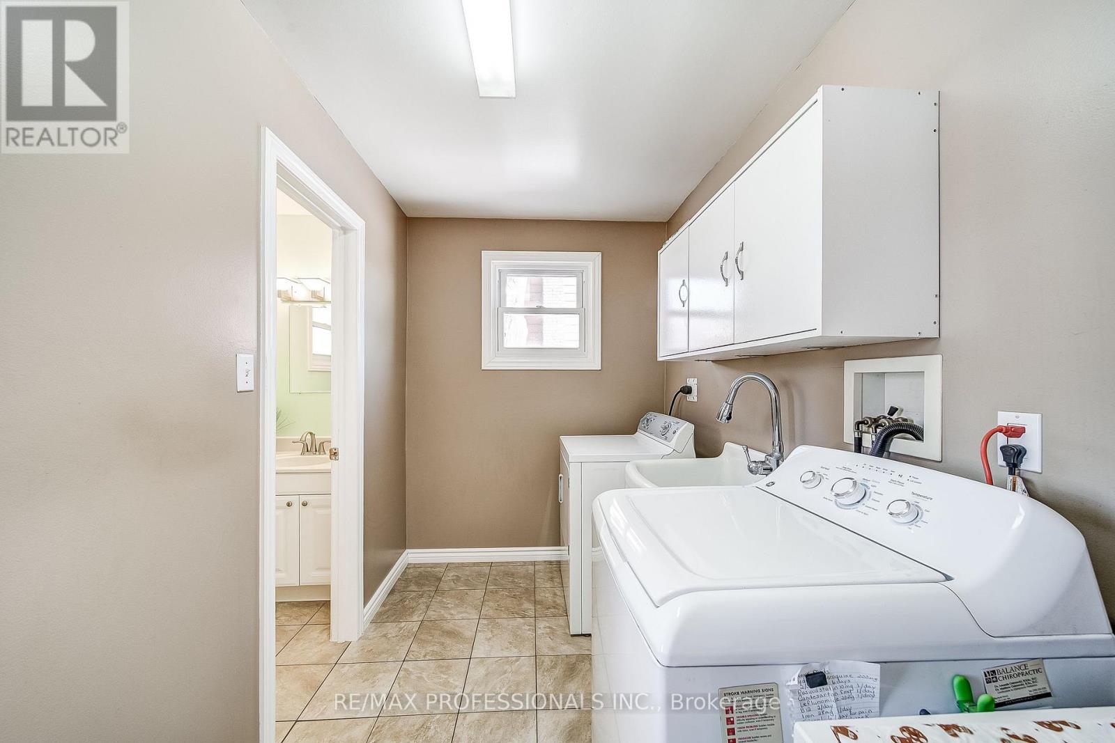 2 Agnes Street, Barrie, Ontario  L4M 2S2 - Photo 15 - S12908606