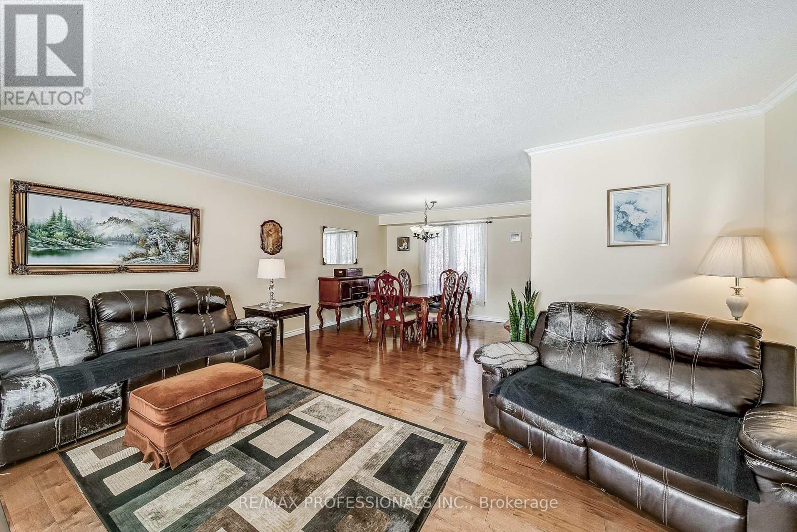 2 Agnes Street, Barrie, Ontario  L4M 2S2 - Photo 6 - S12908606