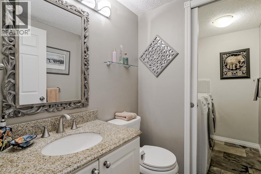 25, 200 Sandstone Drive NW, Calgary, Alberta  T3K 4N7 - Photo 16 - A2302667