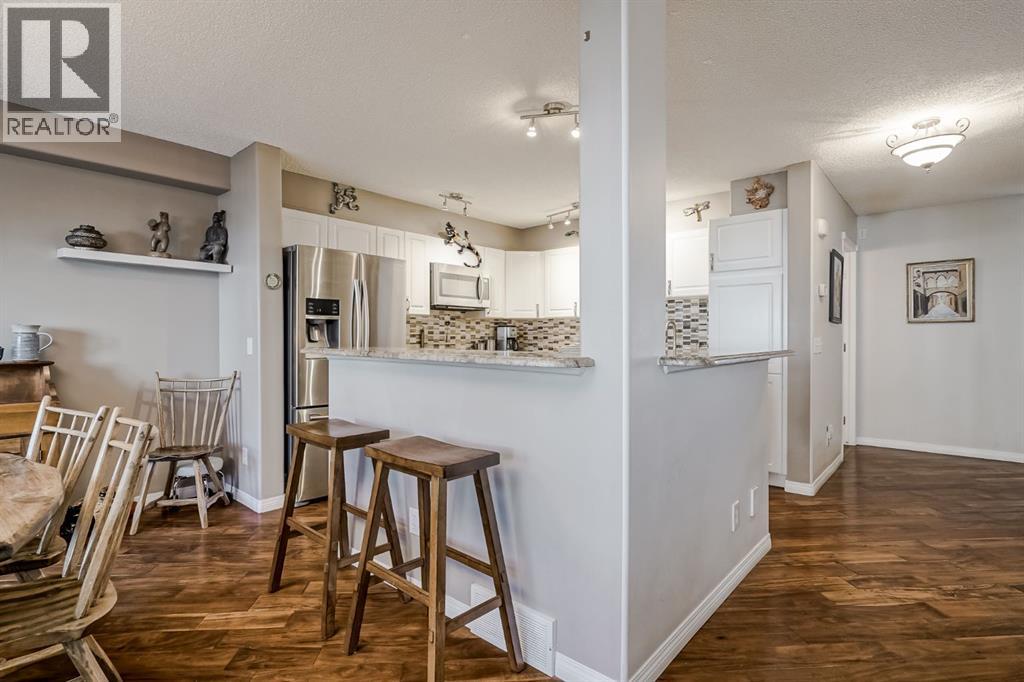 25, 200 Sandstone Drive NW, Calgary, Alberta  T3K 4N7 - Photo 11 - A2302667