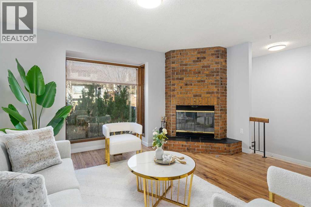 12 Edgedale Way Nw, Calgary, Alberta  T3A 2P8 - Photo 6 - A2304934