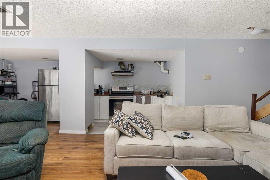 12 Edgedale Way Nw, Calgary, Alberta  T3A 2P8 - Photo 16 - A2304934