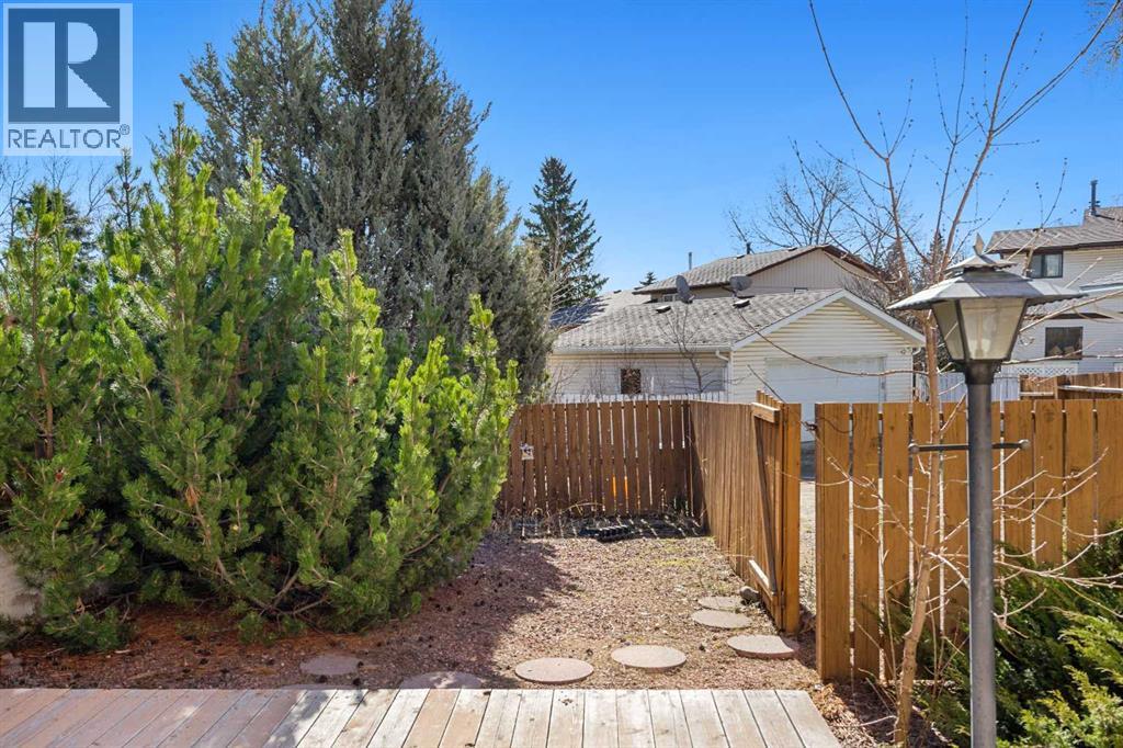 12 Edgedale Way Nw, Calgary, Alberta  T3A 2P8 - Photo 29 - A2304934