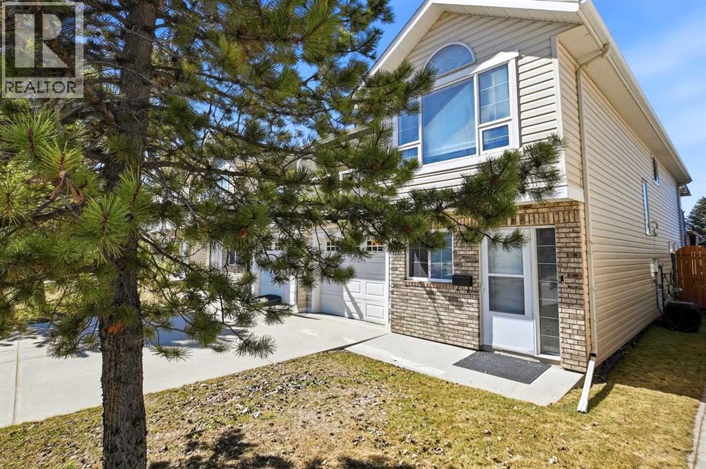 4823 45 Avenue, Innisfail, Alberta  T4G 1P3 - Photo 3 - A2304450