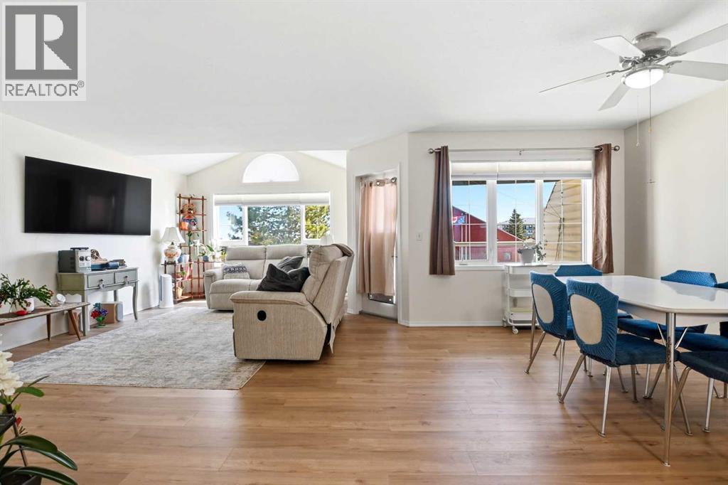 4823 45 Avenue, Innisfail, Alberta  T4G 1P3 - Photo 9 - A2304450