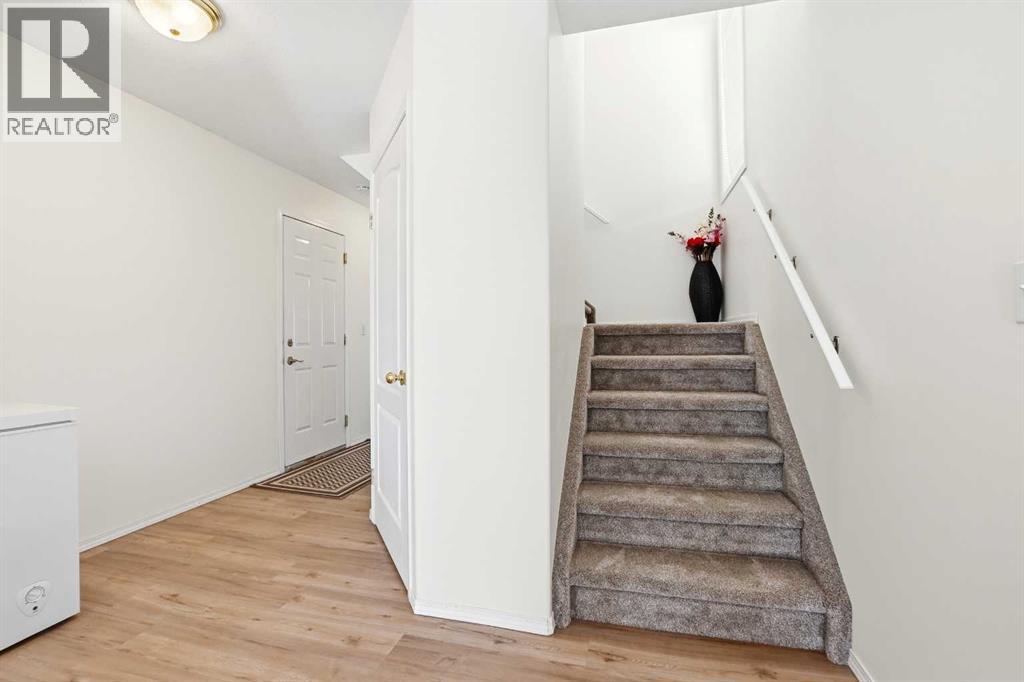 4823 45 Avenue, Innisfail, Alberta  T4G 1P3 - Photo 5 - A2304450