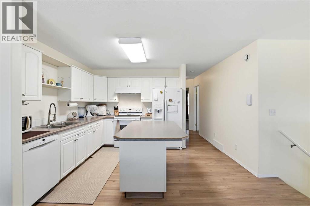 4823 45 Avenue, Innisfail, Alberta  T4G 1P3 - Photo 14 - A2304450