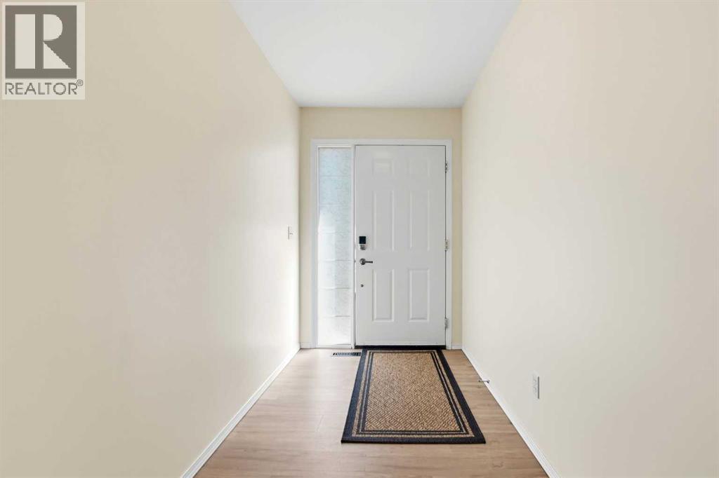 4823 45 Avenue, Innisfail, Alberta  T4G 1P3 - Photo 4 - A2304450