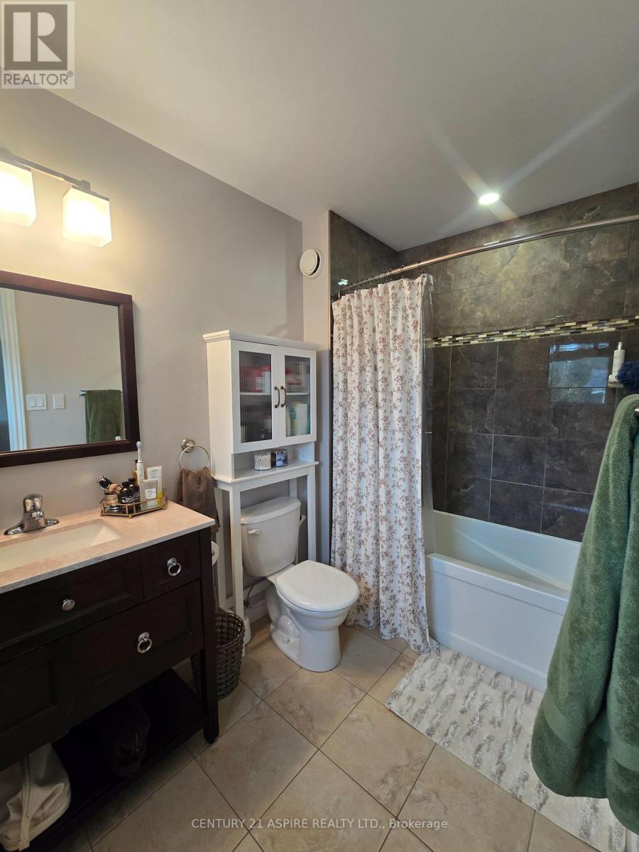 44 Winston Avenue, Petawawa, Ontario  K8H 0C1 - Photo 8 - X13045348