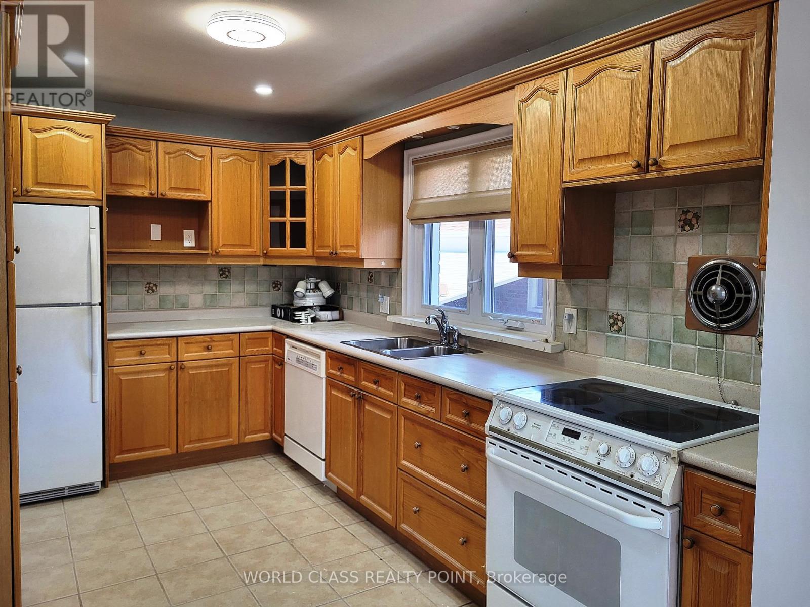 27 Kilbride Road, Toronto, Ontario  M1J 1X6 - Photo 11 - E13045354