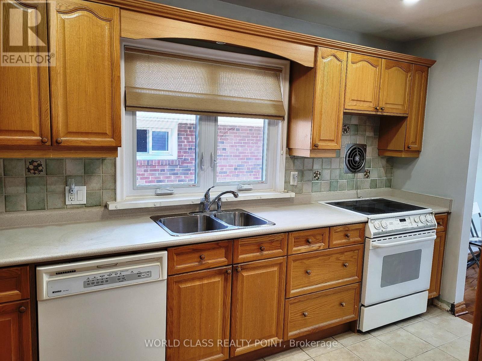 27 Kilbride Road, Toronto, Ontario  M1J 1X6 - Photo 12 - E13045354