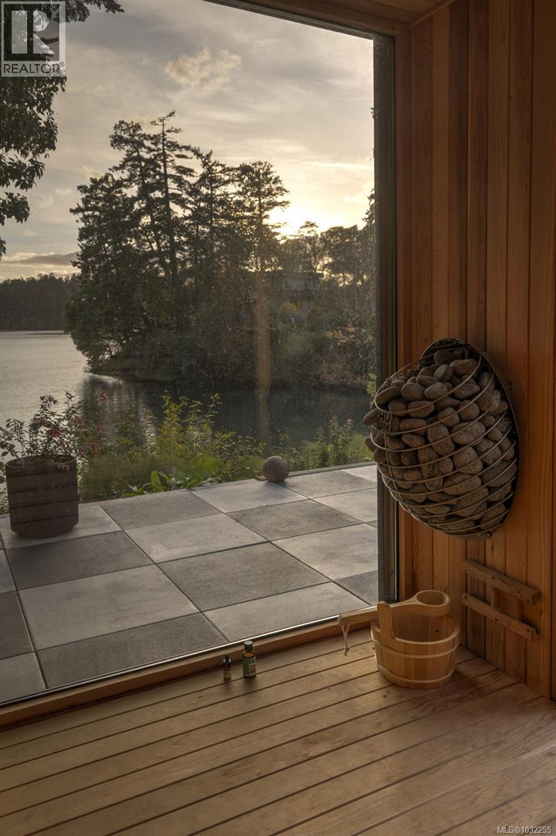 41 Tovey Cres, View Royal, British Columbia  V9B 1A4 - Photo 69 - 1032255