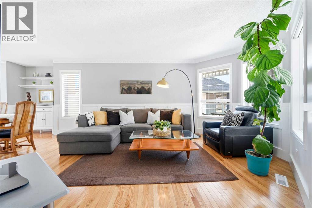 3 Riverview Court, Cochrane, Alberta  T4C 1K6 - Photo 6 - A2299457