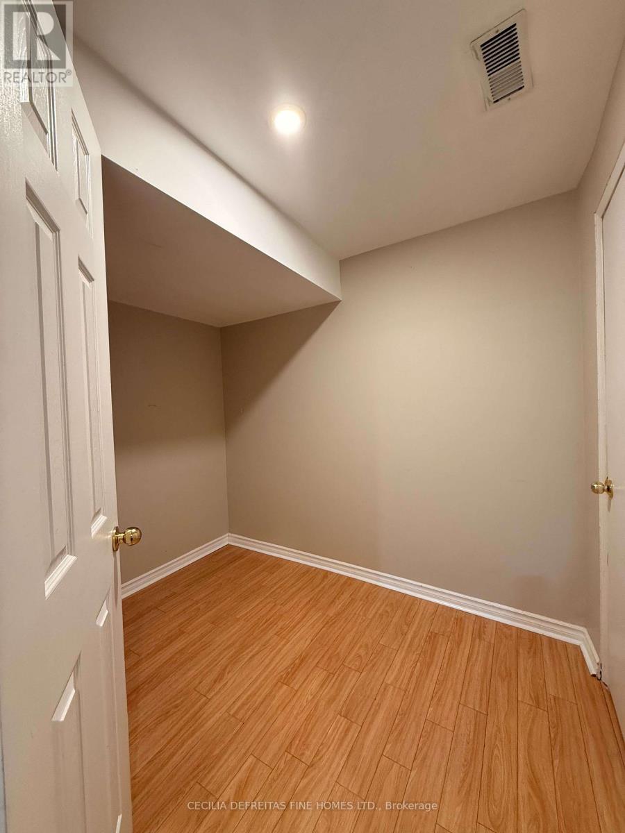 Bsmt - 294 Wildberry Crescent, Vaughan, Ontario  L4H 2H6 - Photo 13 - N12961942