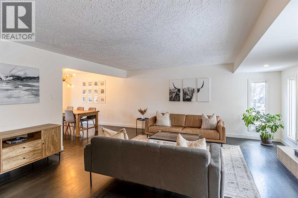 2536 Chicoutimi Drive Nw, Calgary, Alberta  T2L 0W5 - Photo 2 - A2297519