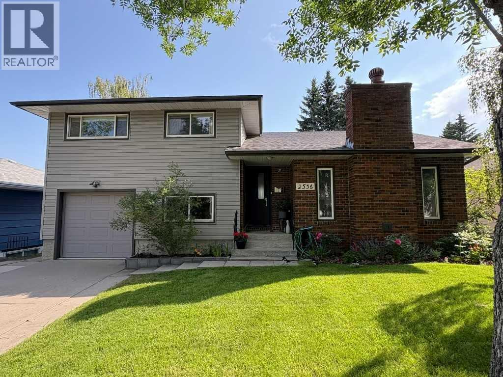 2536 Chicoutimi Drive Nw, Calgary, Alberta  T2L 0W5 - Photo 1 - A2297519