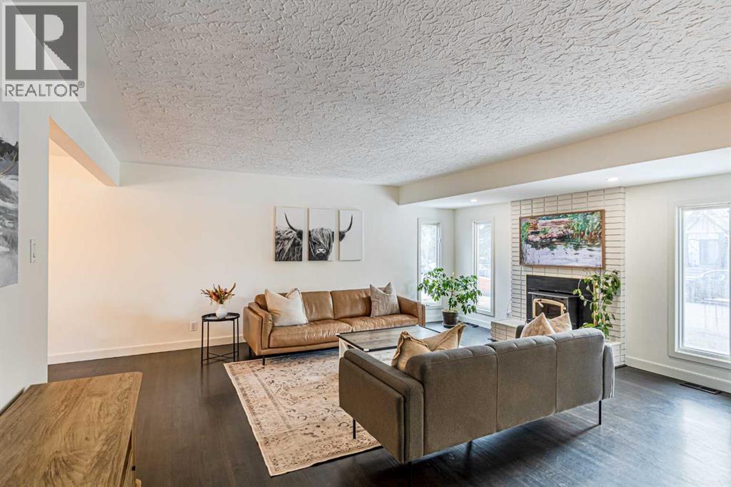 2536 Chicoutimi Drive Nw, Calgary, Alberta  T2L 0W5 - Photo 6 - A2297519