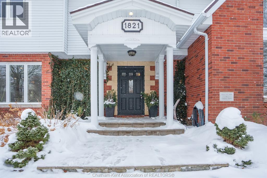 1821 Blackwell Road, Sarnia, Ontario  N7T 7H4 - Photo 4 - 26002515