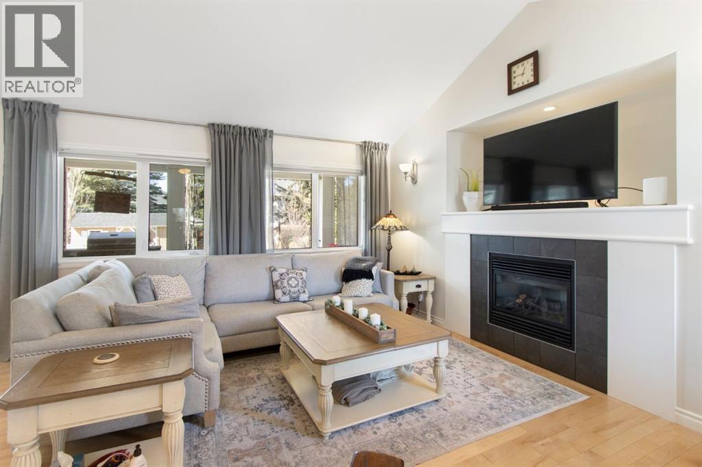 786 Stonehaven Drive, Carstairs, Alberta  T0M 0N0 - Photo 5 - A2303817