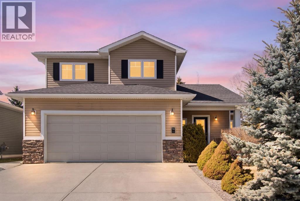 786 Stonehaven Drive, Carstairs, Alberta