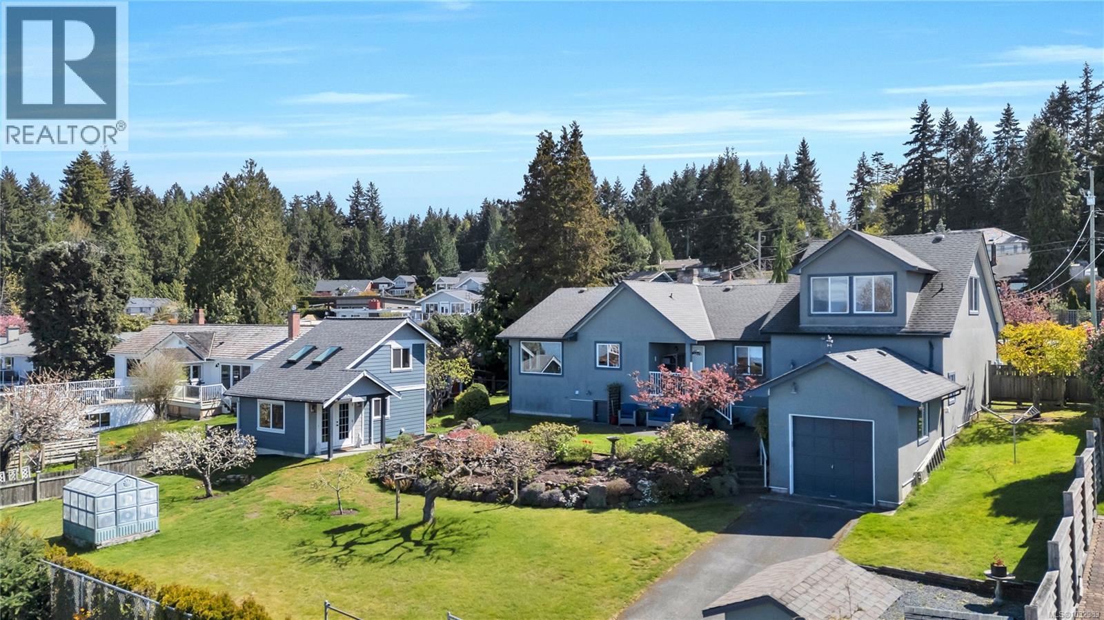 315 Crescent Rd W, Qualicum Beach, British Columbia