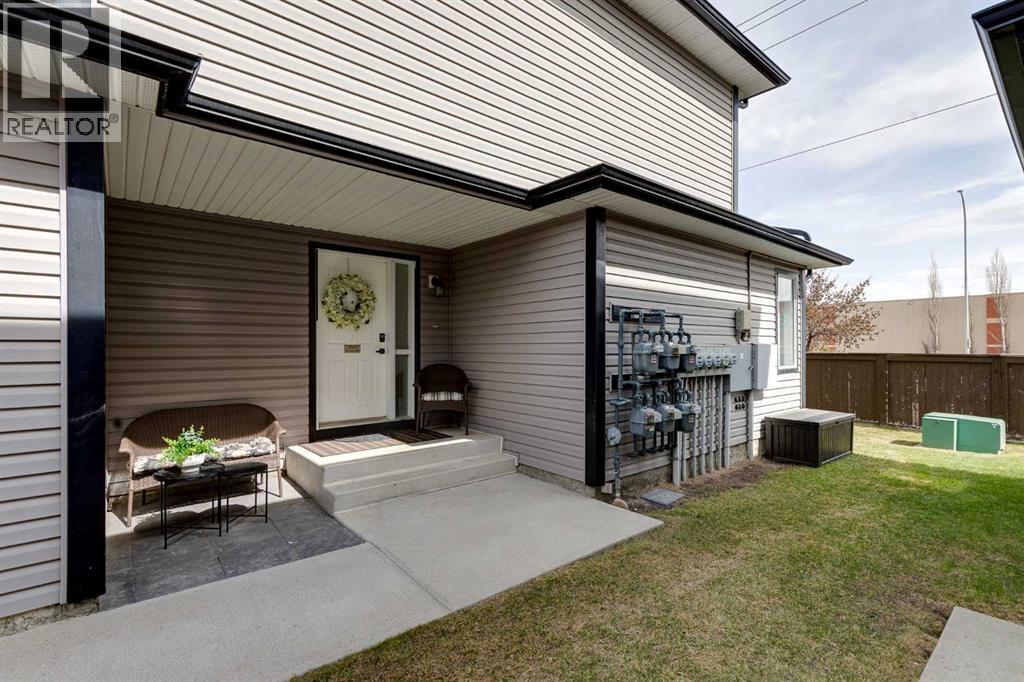 15, 102 Canoe Square SW, Airdrie, Alberta  T4B 2Z1 - Photo 2 - A2302539