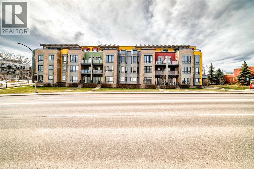 210, 611 Edmonton Trail NE, Calgary, Alberta  T2E 3J3 - Photo 1 - A2303736