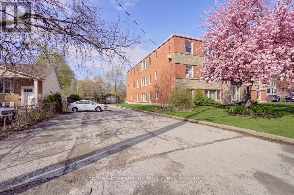 204 - 830 Robinson Street, Burlington (Brant), Ontario  L7R 2L5 - Photo 17 - W13045370