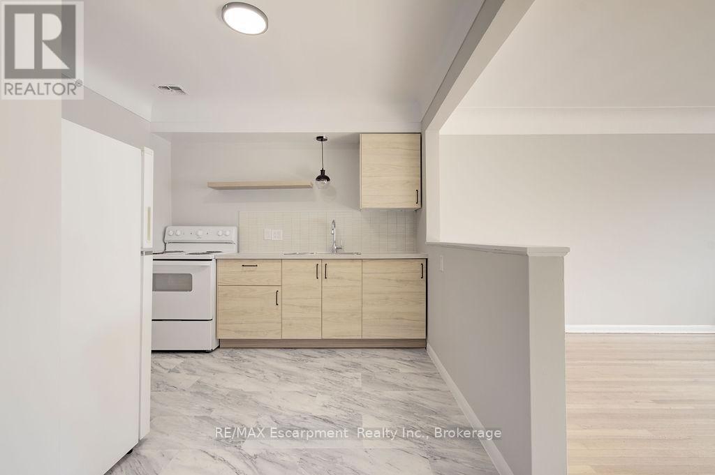 204 - 830 Robinson Street, Burlington (Brant), Ontario  L7R 2L5 - Photo 4 - W13045370