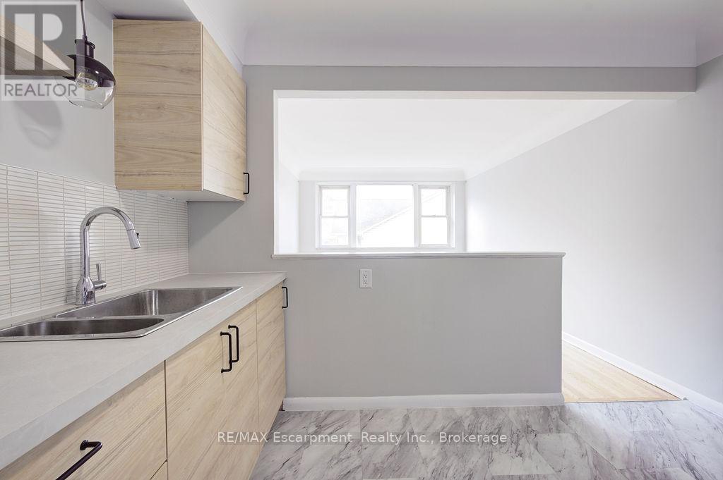 204 - 830 Robinson Street, Burlington (Brant), Ontario  L7R 2L5 - Photo 6 - W13045370