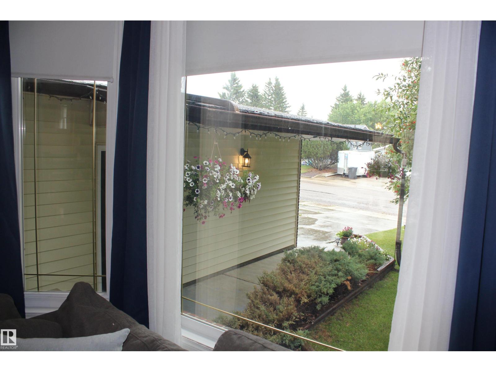 5110 54a Street, Elk Point, Alberta  T0A 1A0 - Photo 3 - E4484280