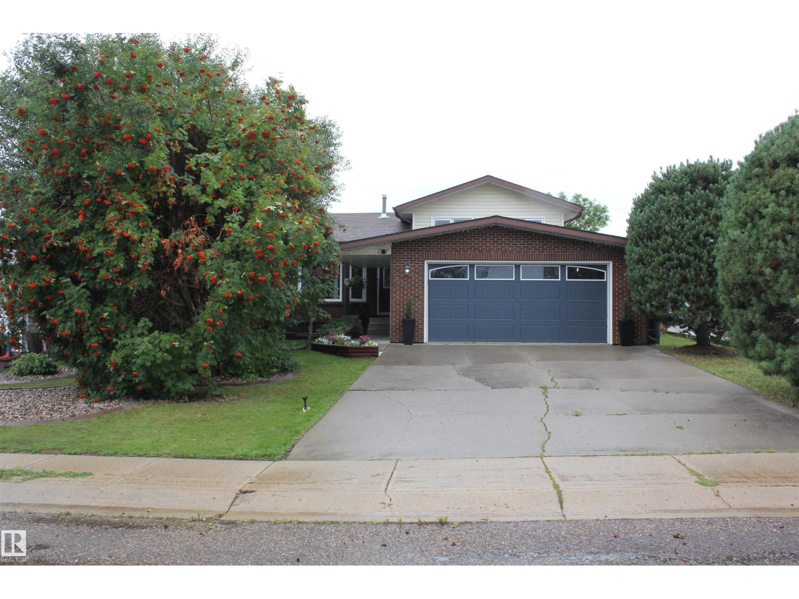 5110 54A Street, elk point, Alberta