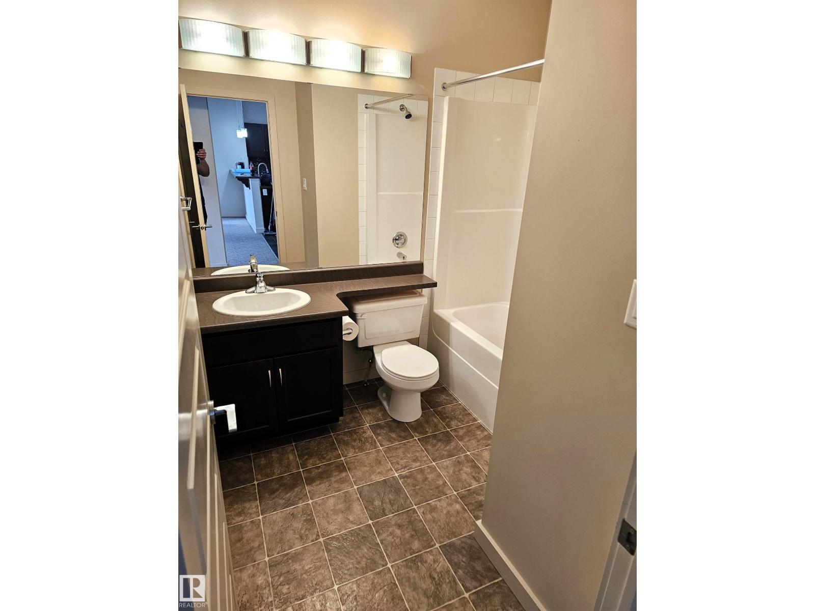 Unknown Address, ,     - Photo 10 - E4484282