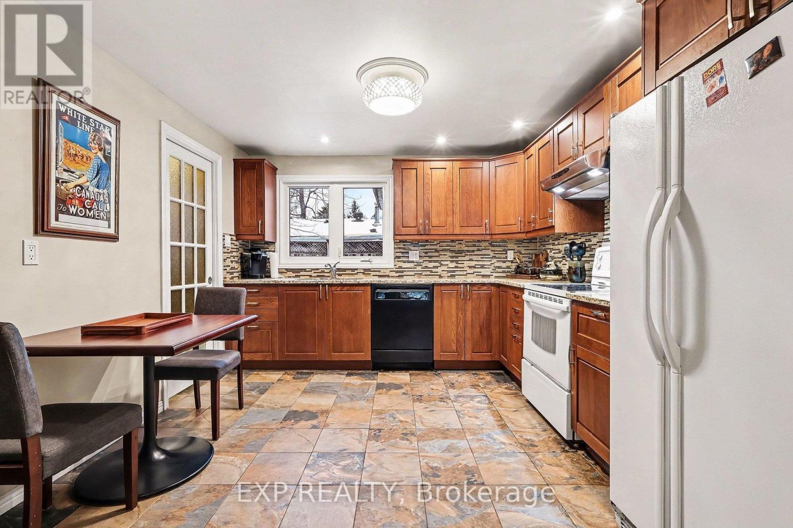 15 Wedgewood Crescent, Ottawa, Ontario  K1B 4B5 - Photo 7 - X13045366