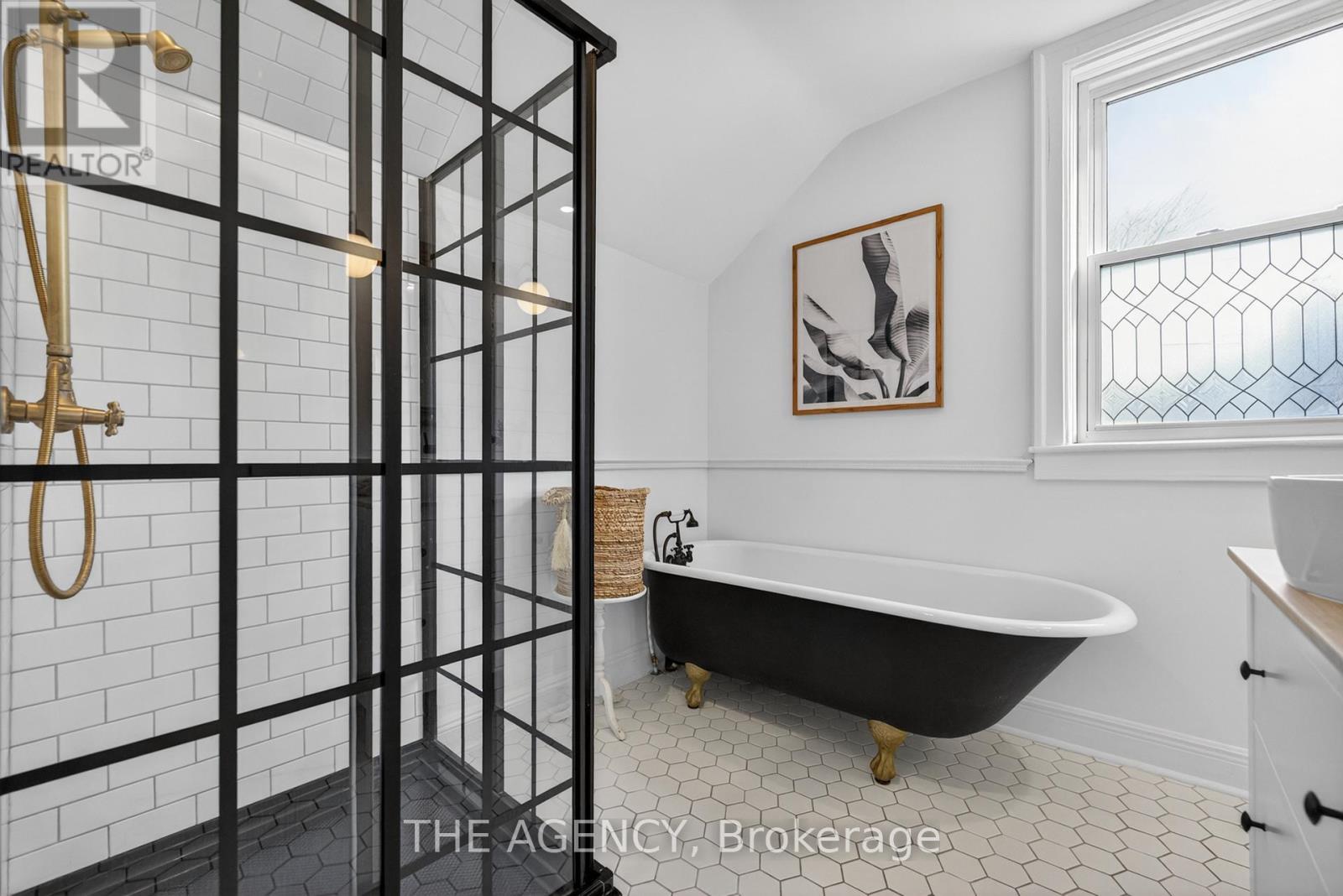 4456 Park Street, Niagara Falls, Ontario  L2E 2P6 - Photo 7 - X12988942